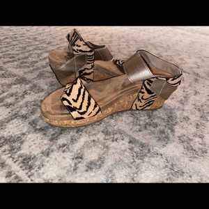 Pierre Dumas Sandals